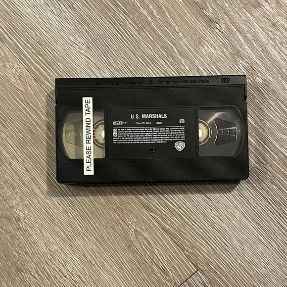 EUC U.S. Marshall’s VHS Movie with Sam Gerard and his team from “The Fugitive” - Picture 5 of 5